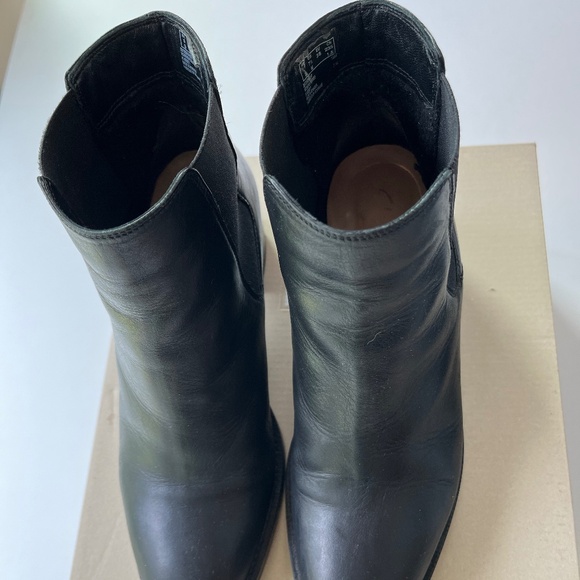 Clarks Mascarpone Bay Black Leather Boots - Picture 4 of 5